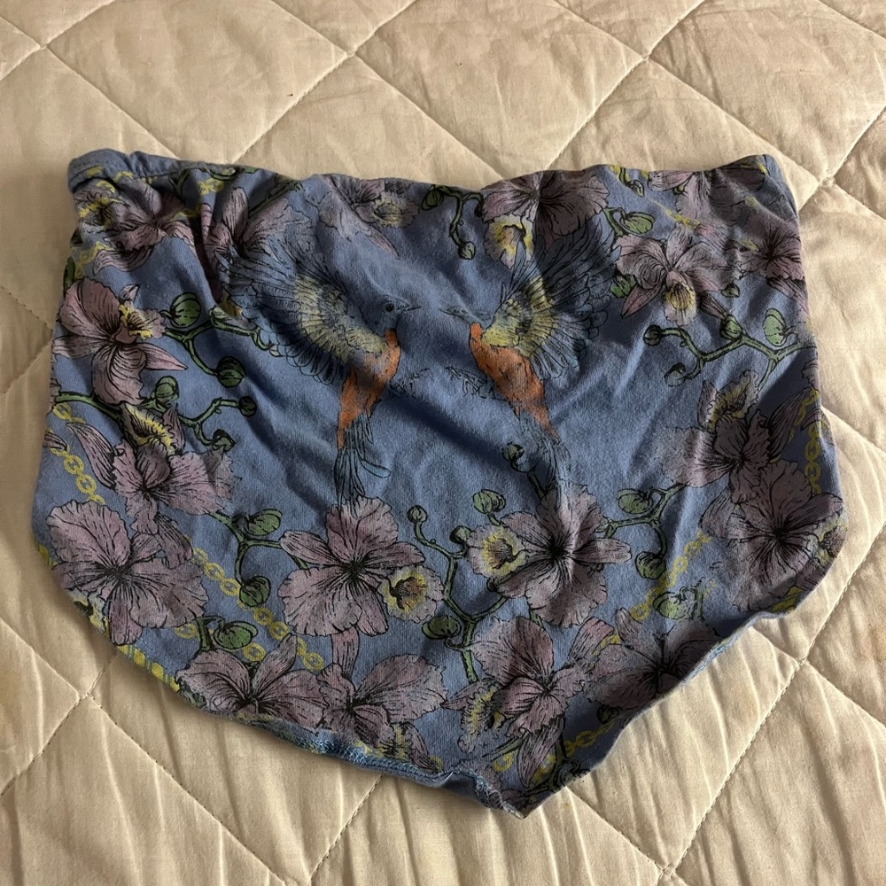 Periwinkle /powder blue bandeau style top no tie it has elastic backing